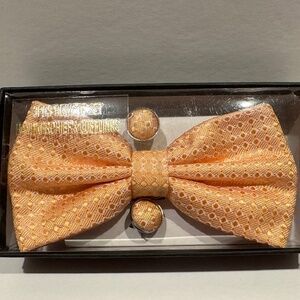 Gold Bowtie, Cufflinks, & Handkerchief set